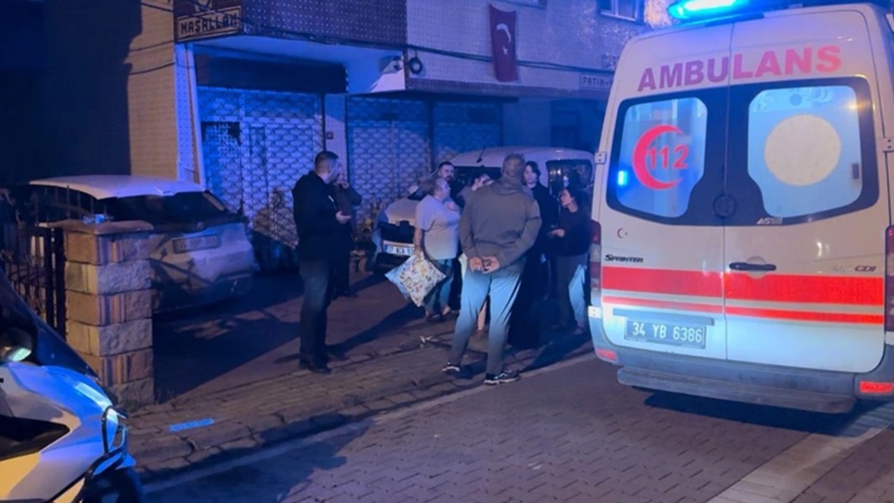 Avcılar’da Otoparka Girmeye Çalışan Sürücü İstinad Duvarına Çarptı 1 Yaralı